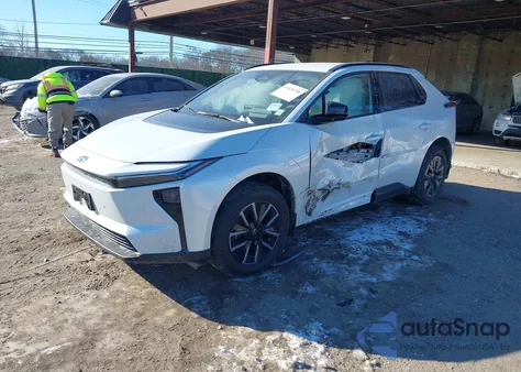 2026 Toyota Bz Xle z USA, uszkodzony, nr VIN JTMBDAFB3TJ013853